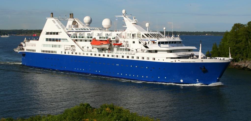 CRUCEROS DE EXPLORACION OCEAN DIAMOND ISLANDIA CRUCEROS ICELAND CRUISES OCEAN DIAMOND EXPEDITION CRUISES POLAR CRUISES ARTIC CRUISES ISLANDIA CRUCEROS BARCO PEQUEÑO ISLAND TOURS CRUISES ICELAND